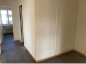 Vestibule avec armoire encastrée